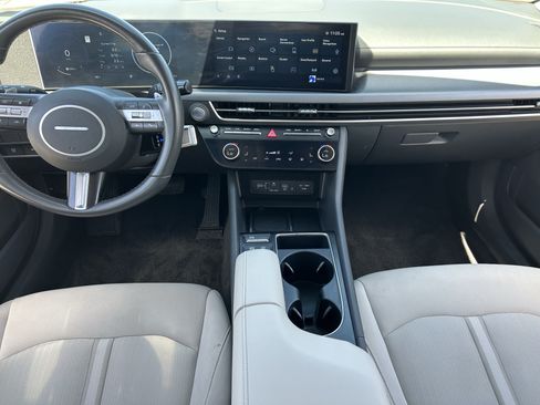 Certified 2024 Hyundai Sonata SEL w/ Convenience Package FWD image 15