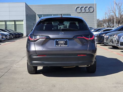 Used 2023 Honda HR-V LX image 7