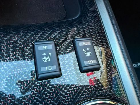 Used 2020 Nissan Pathfinder SL image 21