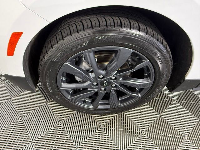 Used 2022 Chevrolet Equinox RS w/ RS Leather Package FWD image 12