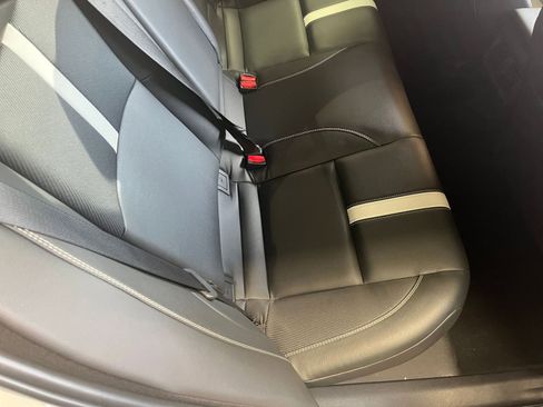 Used 2025 Toyota Camry SE image 39