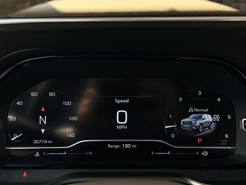 Used 2024 GMC Yukon XL Denali AWD/4WD image 26