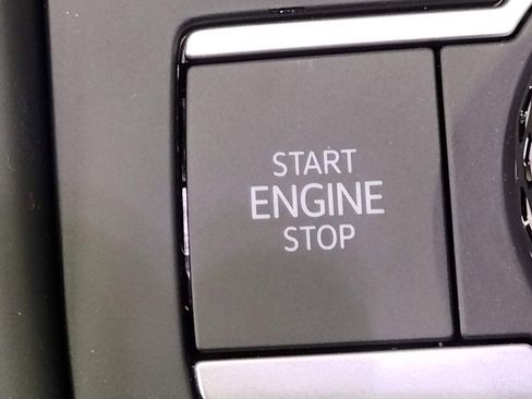 New 2025 Volkswagen Tiguan SE R-Line image 37