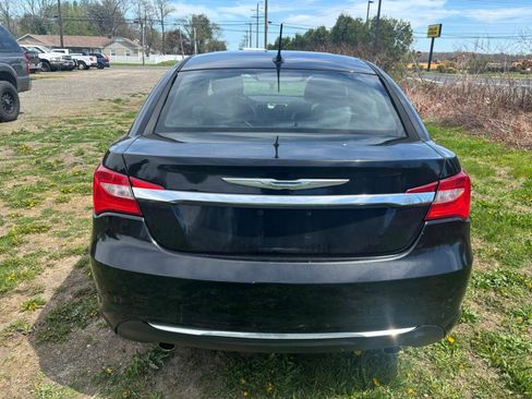 Used 2014 Chrysler 200 Limited w/ Sun/Sound Group image 6