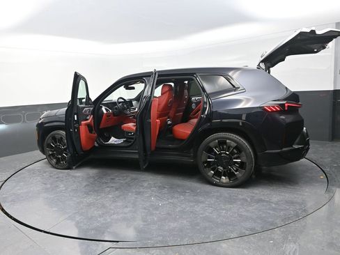 Used 2024 BMW XM image 36