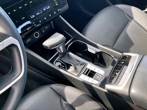 Used 2024 Hyundai Santa Cruz Night image 16