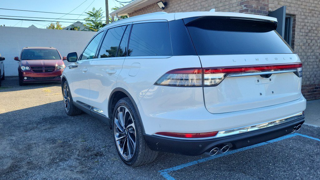 Used 2021 Lincoln Aviator Reserve w/ Equipment Group 201A AWD/4WD image 7