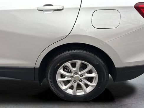 Used 2021 Chevrolet Equinox LS w/ LS Convenience Package image 34