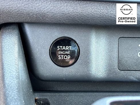 Certified 2025 Nissan Rogue SV AWD/4WD image 22
