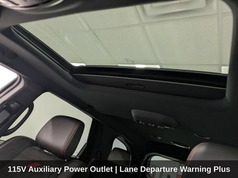 Used 2025 Dodge Durango GT AWD/4WD image 27