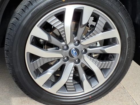 Certified 2025 Subaru Forester Touring w/ Popular Package - Touring AWD/4WD image 12
