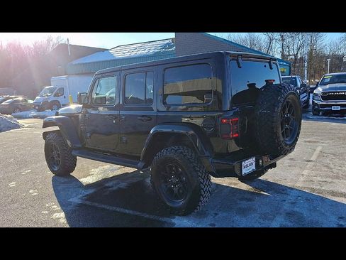 Used 2021 Jeep Wrangler Unlimited Sahara image 9