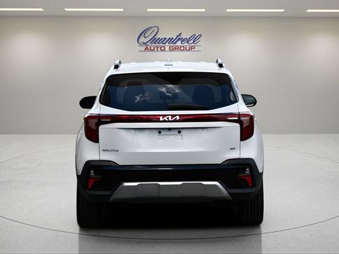 Used 2024 Kia Seltos EX AWD/4WD image 5