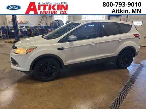 Used 2014 Ford Escape SE image 1