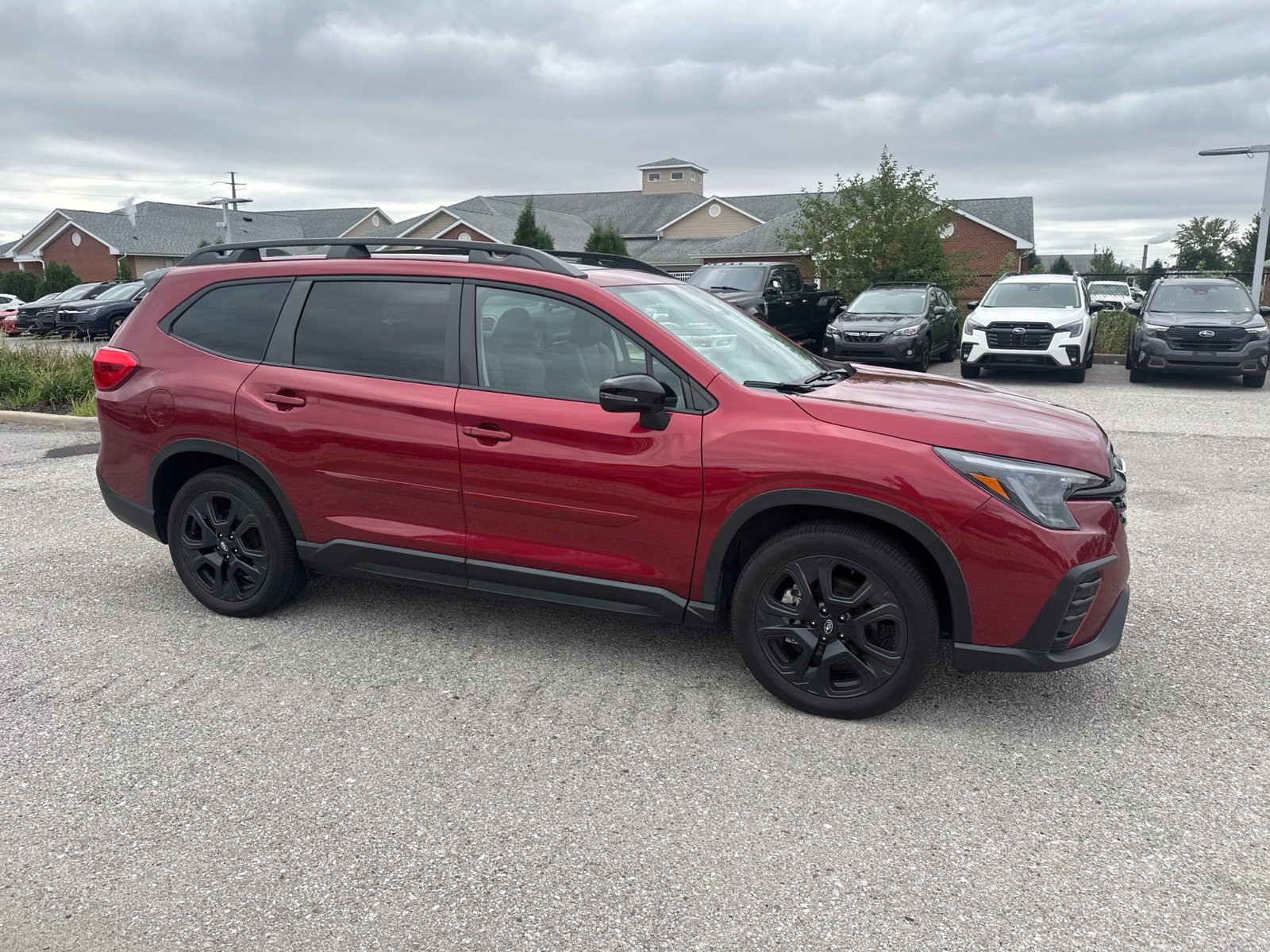 Used 2023 Subaru Ascent Onyx Edition AWD/4WD image 1