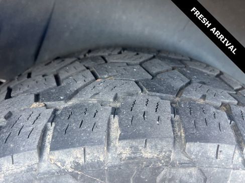 Used 2012 GMC Acadia Denali image 9