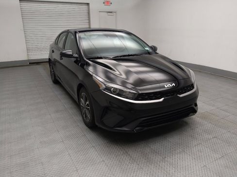 Used 2024 Kia Forte LXS image 13