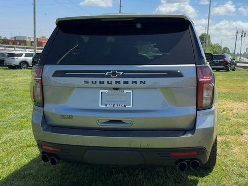 Used 2023 Chevrolet Suburban Z71 w/ Z71 Off-Road Package AWD/4WD image 6
