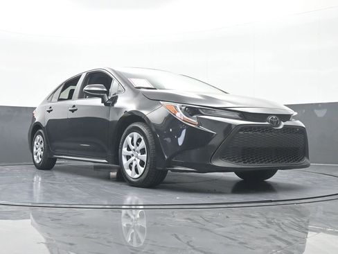 Used 2022 Toyota Corolla LE image 57