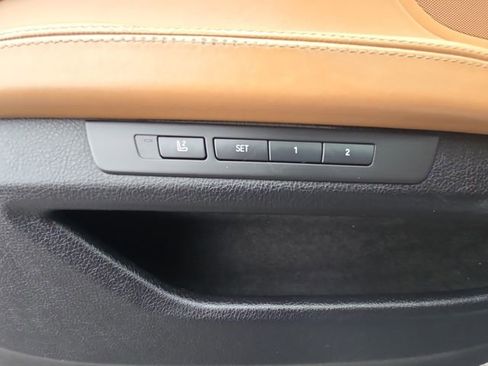 Used 2015 BMW 750Li xDrive image 31