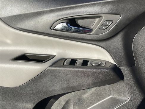 Used 2024 Chevrolet Equinox LT image 24