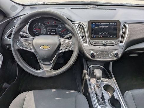 Used 2025 Chevrolet Malibu LT FWD image 18