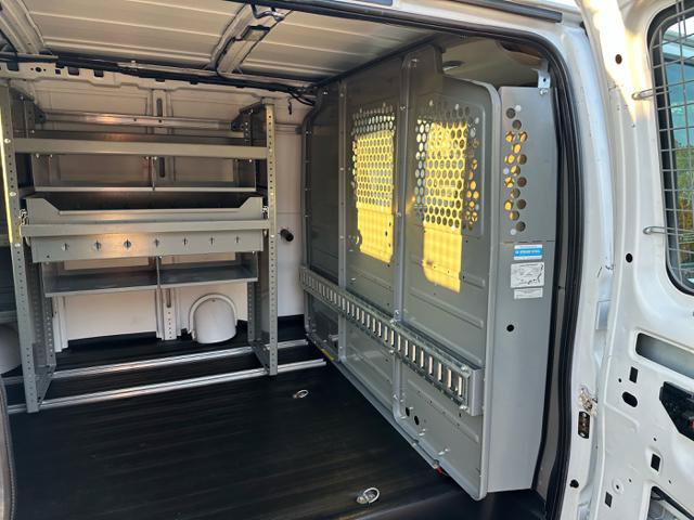 Used 2015 Chevrolet Express 2500 RWD image 30