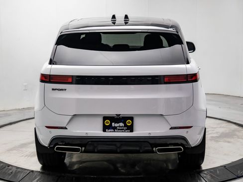 Used 2025 Land Rover Range Rover Sport Dynamic SE AWD/4WD image 13