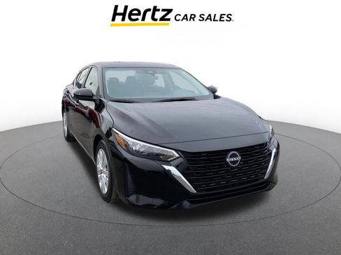 Used 2025 Nissan Sentra S image 1