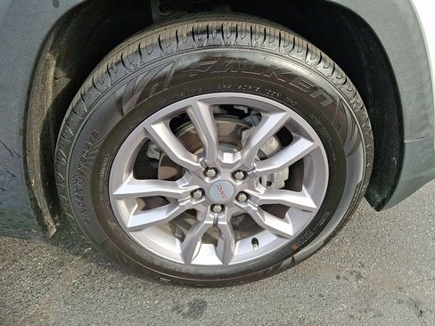 Certified 2022 GMC Terrain SLT image 9