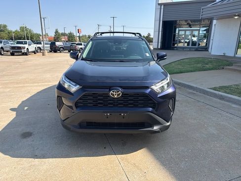 Used 2025 Toyota RAV4 XLE w/ Convenience Package FWD image 2