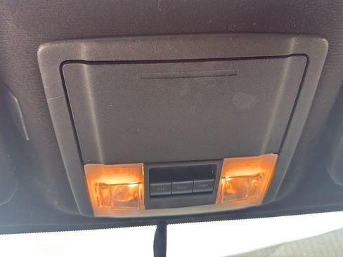 Used 2015 Ford Expedition XLT w/ Equipment Group 202A RWD image 44