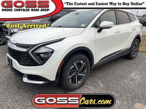 Used 2023 Kia Sportage LX image 1