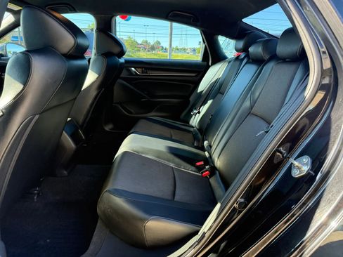 Used 2018 Honda Accord Sport image 20