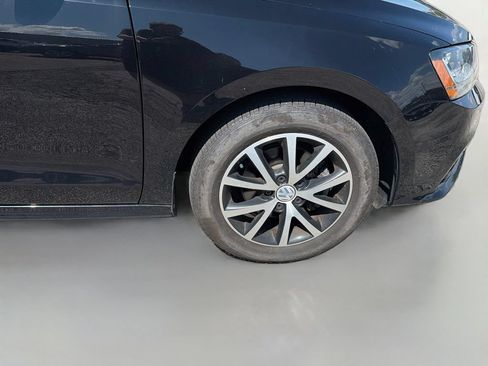 Used 2018 Volkswagen Jetta SE FWD image 9