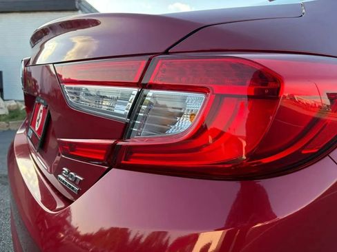 Used 2018 Honda Accord Touring image 31
