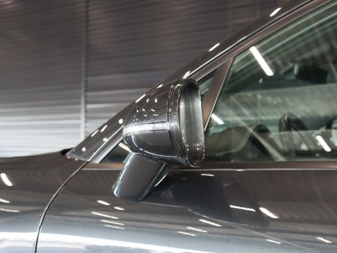 Certified 2022 Porsche Macan image 28