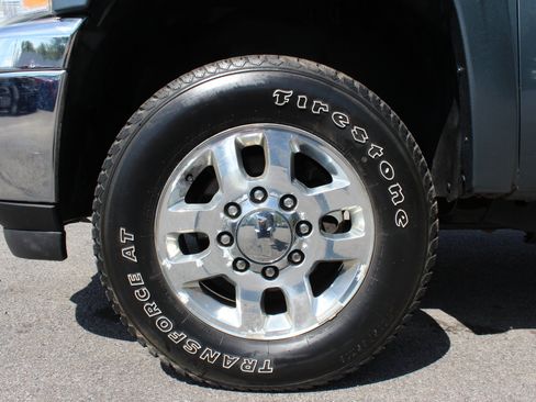 Used 2011 Chevrolet Silverado 2500 LT w/ Interior Plus Package AWD/4WD image 41