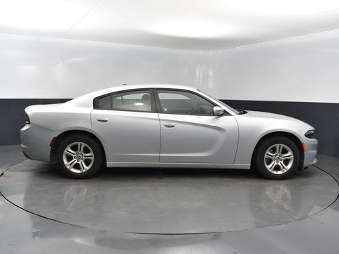 Used 2022 Dodge Charger SXT RWD image 6
