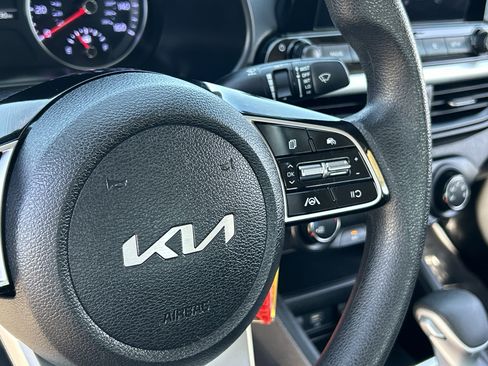Certified 2023 Kia Forte LXS w/ LXS Technology Package image 24