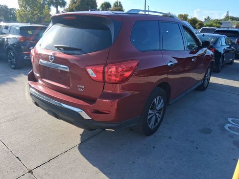 Used 2017 Nissan Pathfinder SV AWD/4WD image 3