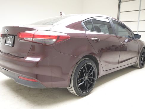 Used 2017 Kia Forte LX w/ LX Popular Package FWD image 5