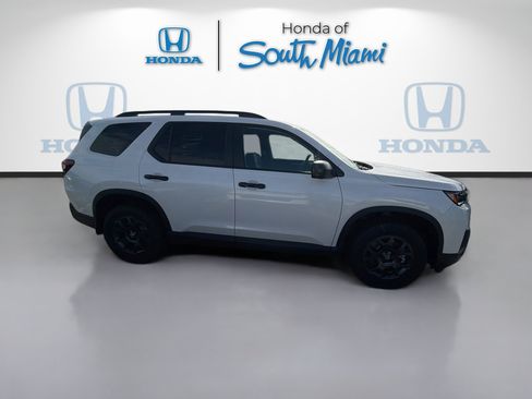 New 2026 Honda Pilot TrailSport image 8