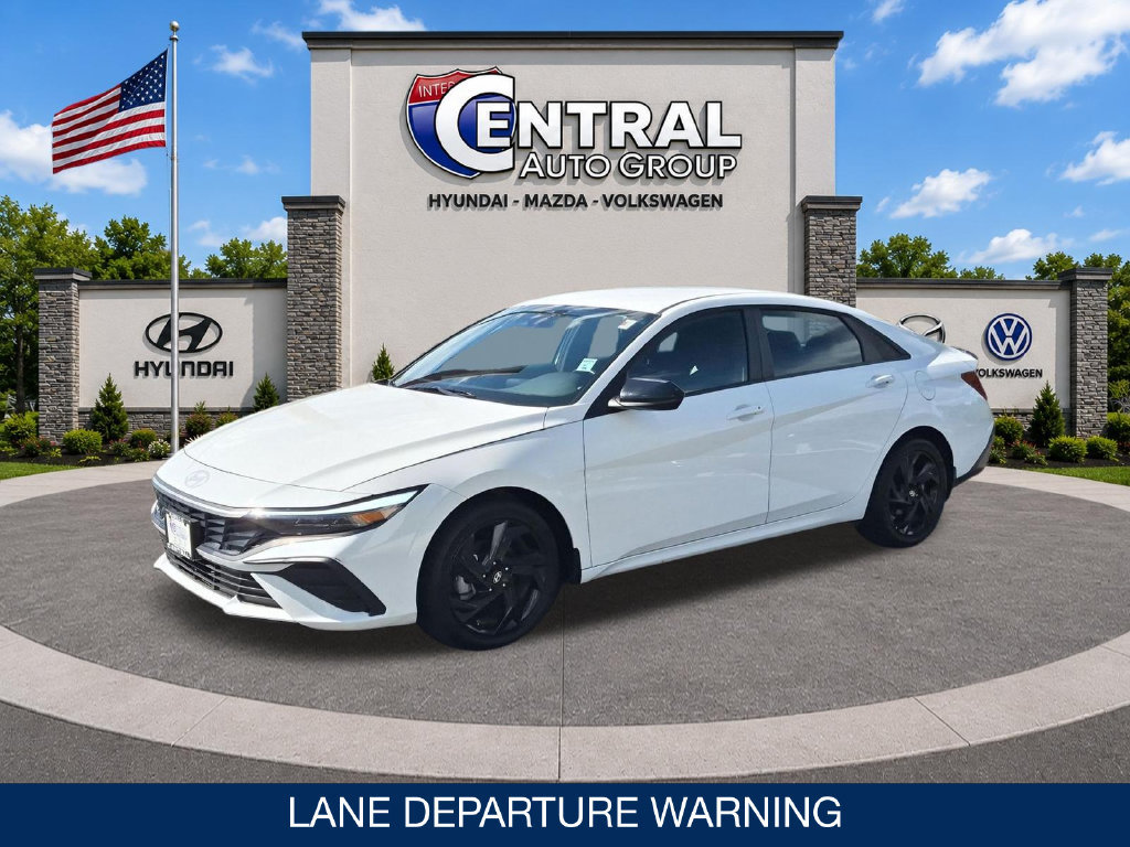 Certified 2026 Hyundai Elantra SEL FWD image 3