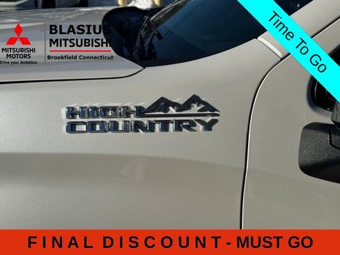 Used 2023 Chevrolet Silverado 1500 High Country w/ High Country Premium Package AWD/4WD image 35