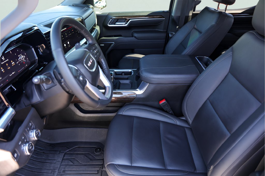 Used 2026 GMC Sierra 1500 Elevation w/ Elevation Premium Package AWD/4WD image 11