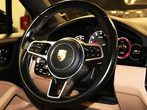 Used 2020 Porsche Cayenne Turbo AWD/4WD image 19