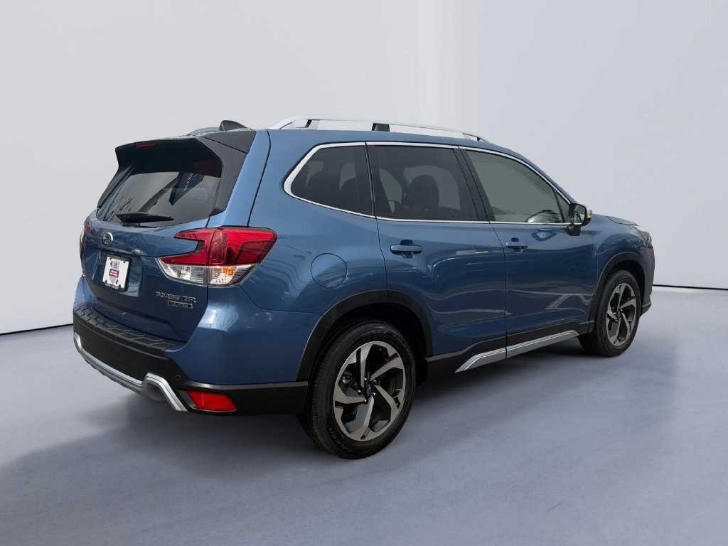 Certified 2024 Subaru Forester Touring w/ POP Package 3 AWD/4WD image 3