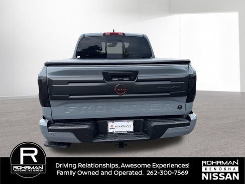 Used 2025 Nissan Frontier PRO-4X AWD/4WD image 7