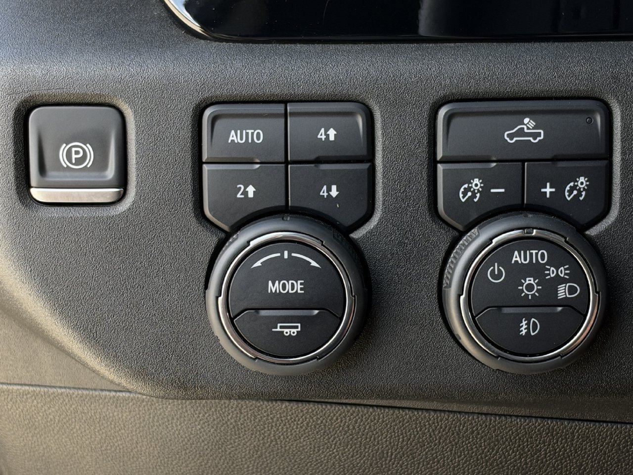 Used 2023 Chevrolet Silverado 1500 RST AWD/4WD image 23